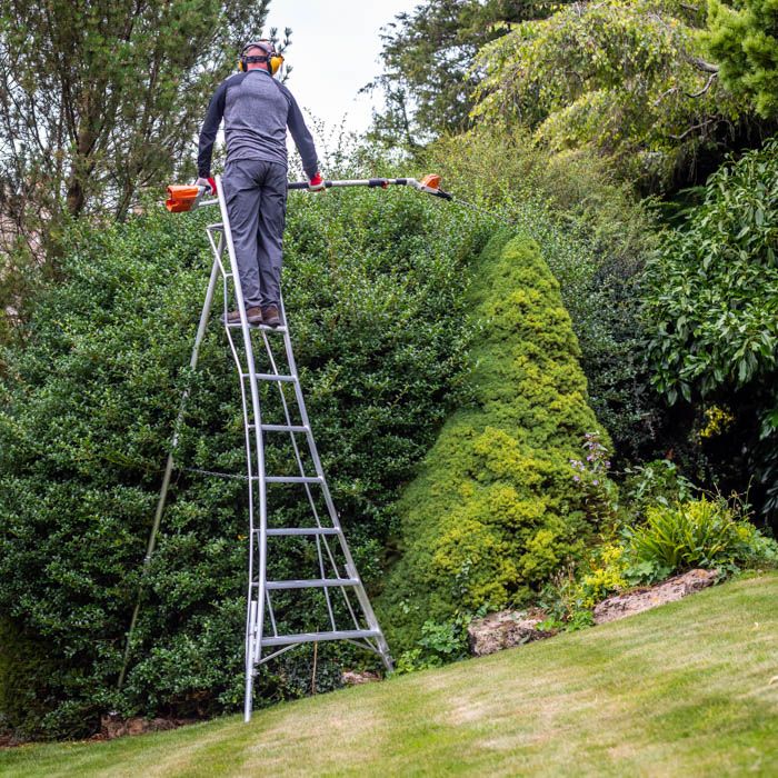 Professional 10' Tripod Ladder | Free Next Day Delivery | Henchman