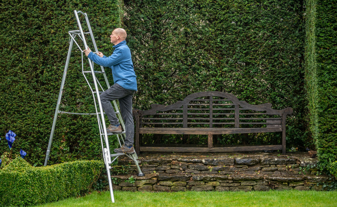 Henchman Tripod Platform Ladders Uk From Leading Ladder Specialists