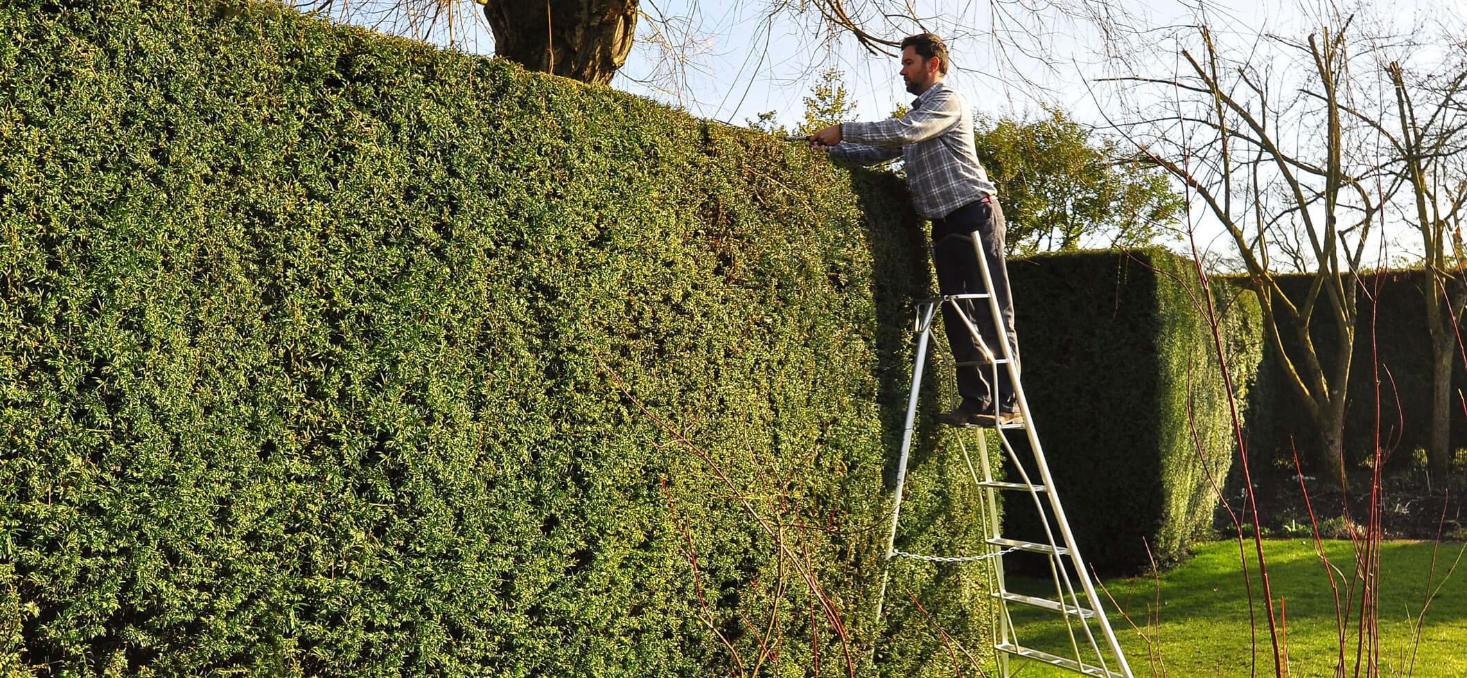 Henchman | Platform Tripod Ladders & Safe Working Platforms