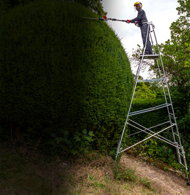 Henchman Platform Tripod Ladders | Henchman